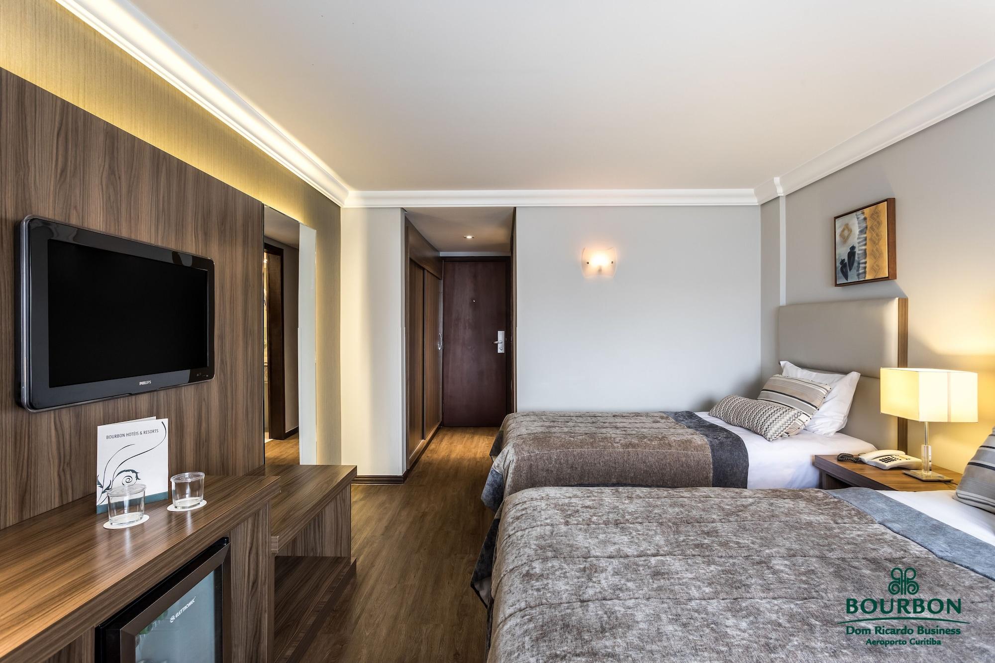 Bourbon Dom Ricardo Aeroporto Curitiba Business Hotel Сан-Жозе-дус-Пиньяйс Экстерьер фото