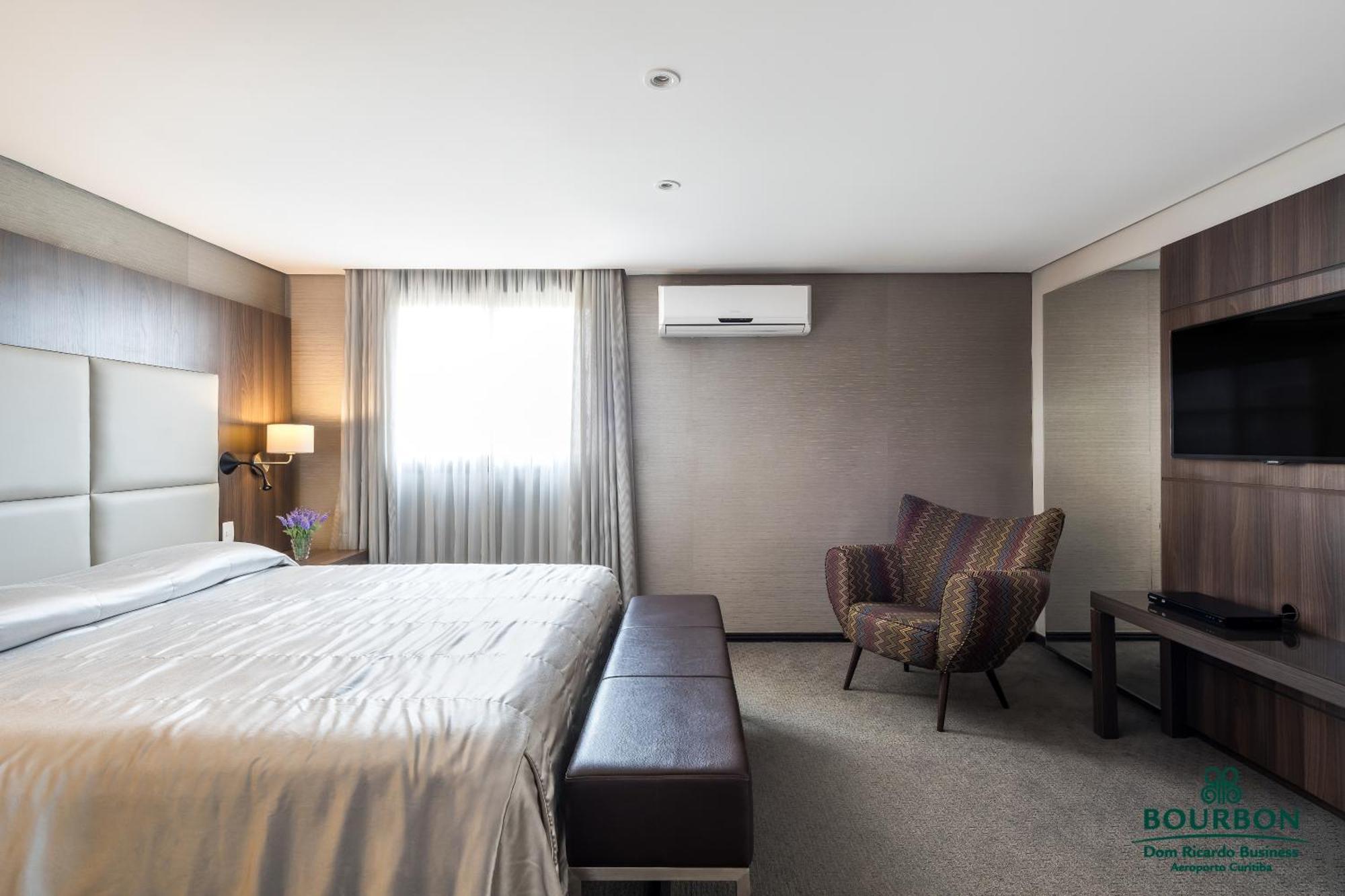 Bourbon Dom Ricardo Aeroporto Curitiba Business Hotel Сан-Жозе-дус-Пиньяйс Номер фото