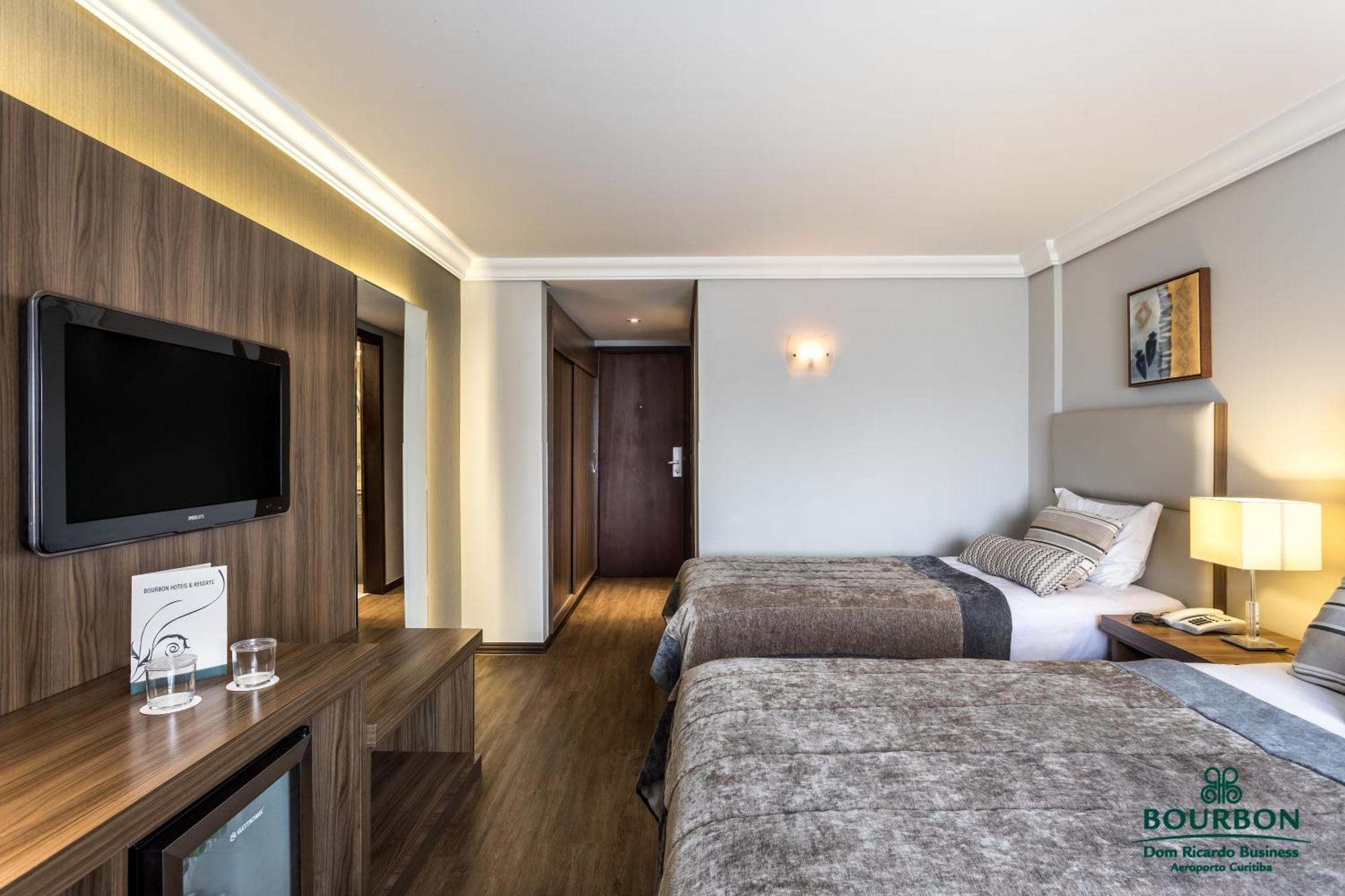 Bourbon Dom Ricardo Aeroporto Curitiba Business Hotel Сан-Жозе-дус-Пиньяйс Номер фото
