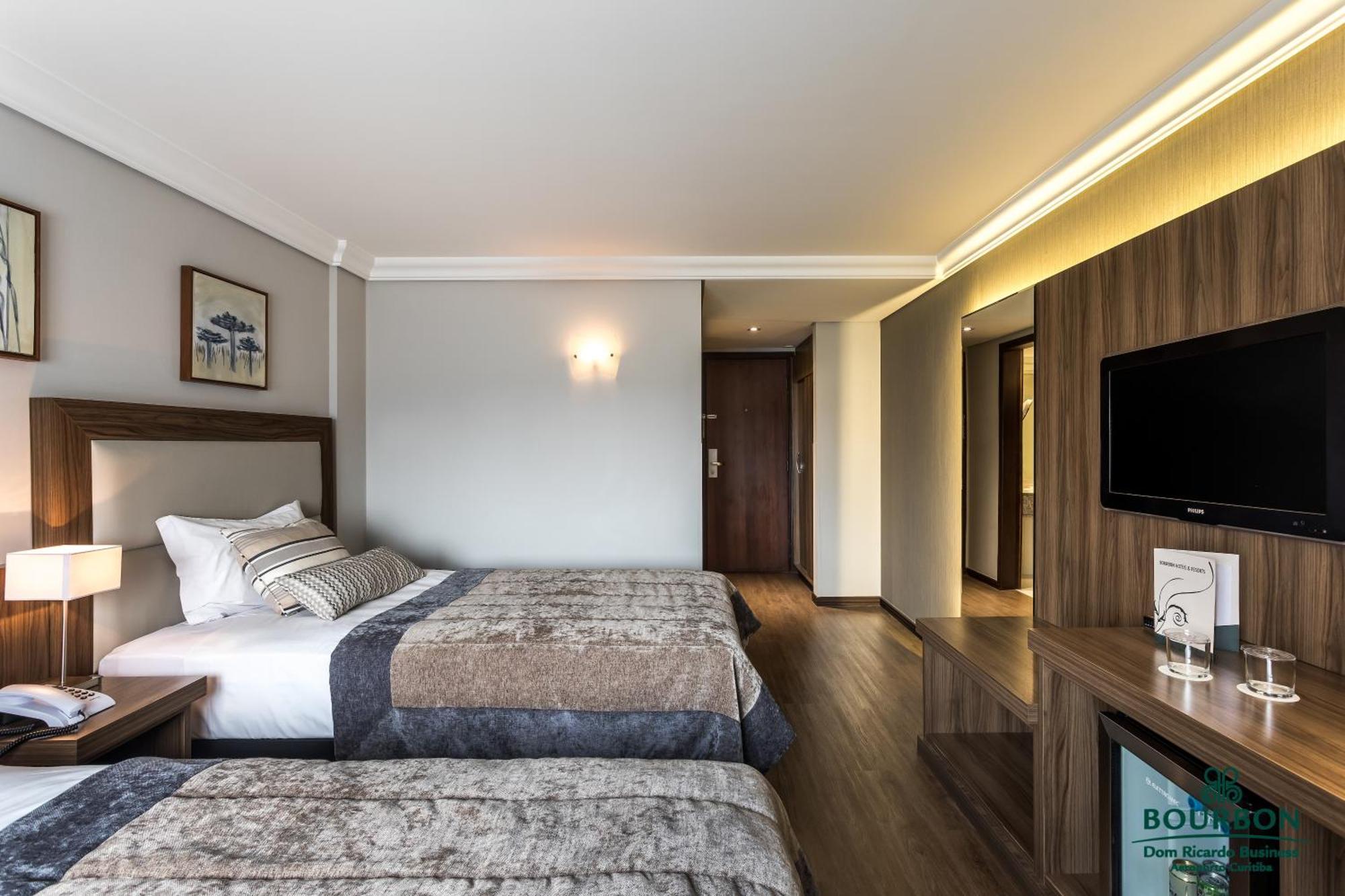 Bourbon Dom Ricardo Aeroporto Curitiba Business Hotel Сан-Жозе-дус-Пиньяйс Номер фото